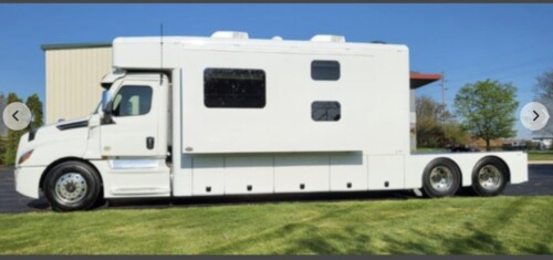 2025 NRC 18' Slide Out Cascadia Toter, Available Spring 2025, Reserve Now, - Image 4